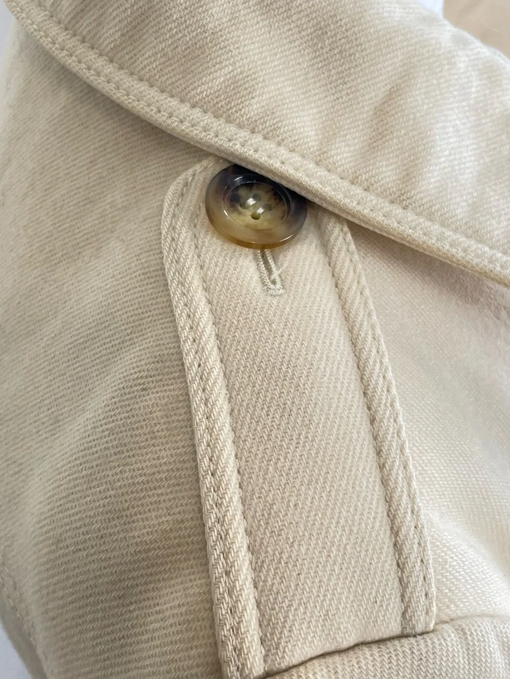 Burberry London Belted Long Trench Coat with Tortoiseshell Buttons sz 10 - Picture 10 of 15
